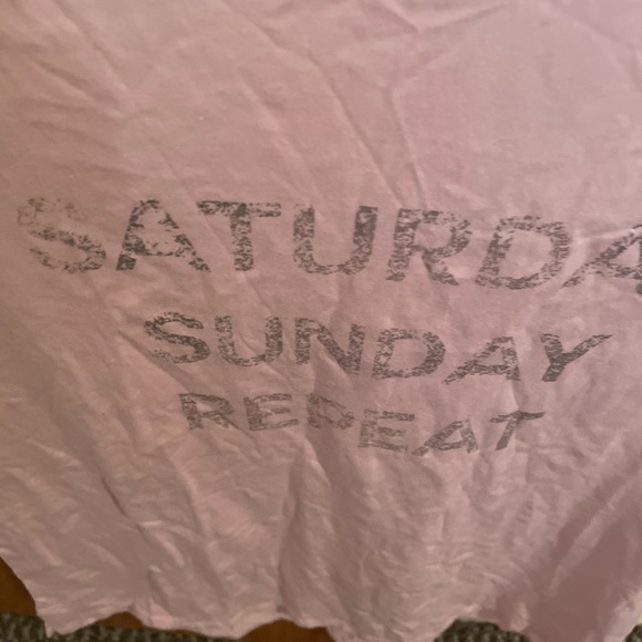 NWT LOVE BY GAP PINK GRAPHIC T- SHIRT “SATURDAY SUNDAY REPEAT LARGE - Picture 3 of 8